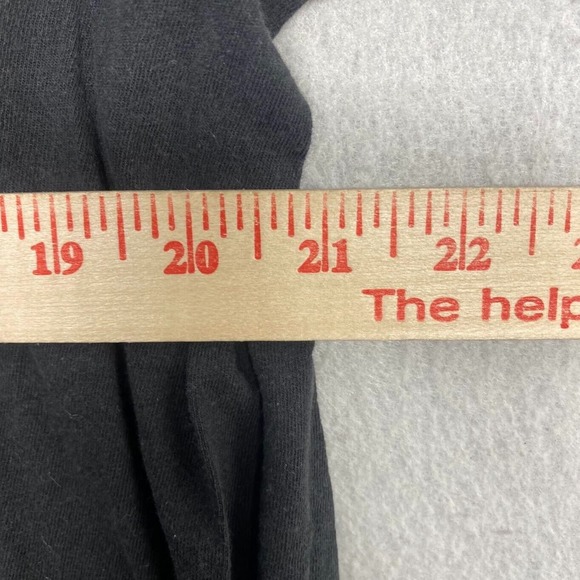 AC/DC Back In Black Band Tee Thrifted Vintage Style Size L - Picture 7 of 12